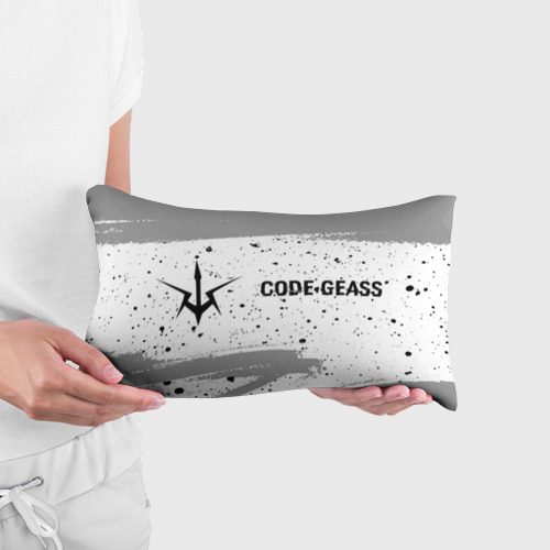 Подушка 3D антистресс Code Geass glitch на светлом фоне: надпись и символ - фото 3