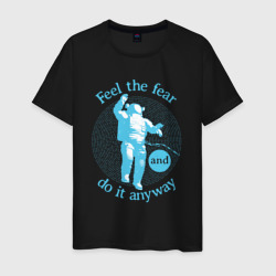 Светящаяся мужская футболка Космонавт: бойся но делай