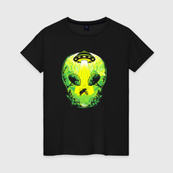 Светящаяся женская футболка Силуэт пришельца в лесу