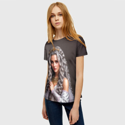 Женская футболка 3D Девушка с пепельно-серыми вьющимися волосами - фото 2