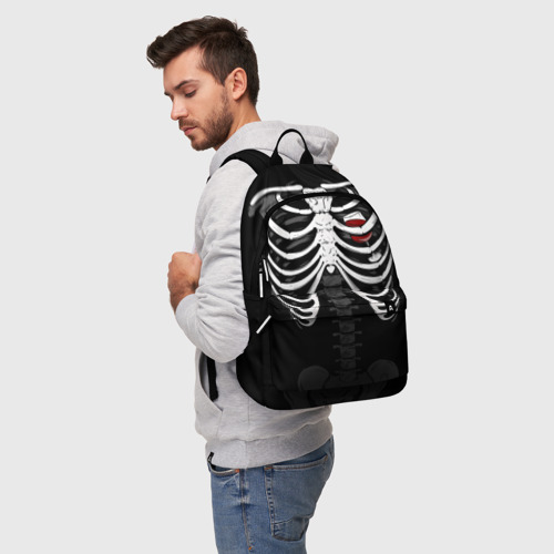Рюкзак 3D с принтом Скелет: ребра с винишком, фото на моделе #1