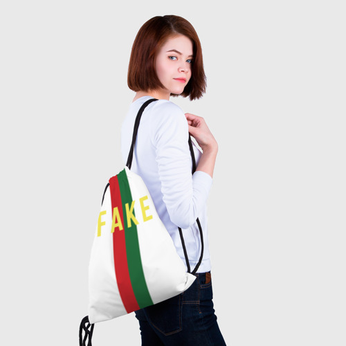 Рюкзак-мешок 3D Зелёная и красная полосы с надписью Fake - фото 5