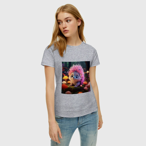 Женская футболка хлопок с принтом Ежик в лесу, фото на моделе #1