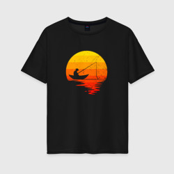 Женская футболка хлопок Oversize Рыбак в лодке на фоне закатного солнца