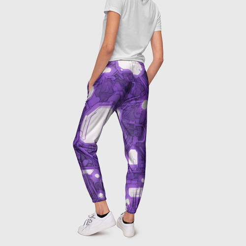 Женские брюки 3D с принтом Фиолетовые кибернетические схемы неон, вид сзади #2