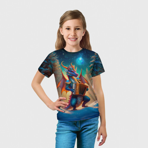 Детская футболка 3D с принтом Дракон играет на аккордеоне, вид сбоку #3