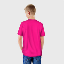 Футболка с принтом Барби розовая для ребенка, вид на модели сзади №2. Цвет основы: белый