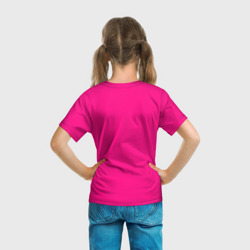 Футболка с принтом Барби розовая для ребенка, вид на модели сзади №3. Цвет основы: белый