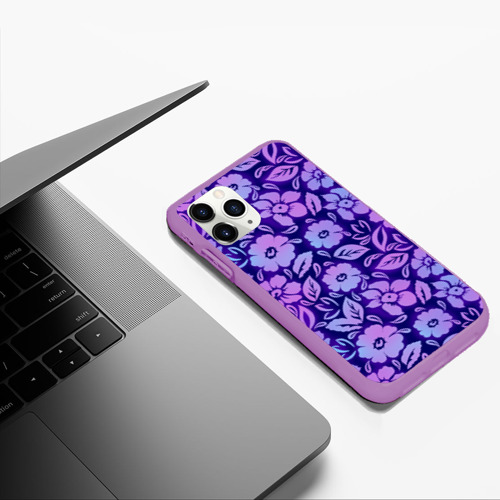 Чехол для iPhone 11 Pro Max матовый Фиолетовые цветочки - фото 5