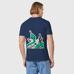 Мужская футболка хлопок Змея зеленая в горошек с листиками  - фото 2