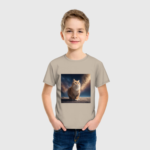 Детская футболка хлопок с принтом Большой кот в космосе, фото на моделе #1