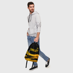 Рюкзак с принтом Skillet - gold gradient: символ сверху для любого человека, вид спереди №5. Цвет основы: белый