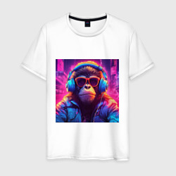 Мужская футболка хлопок Антропоморфная обезьяна в свете неонового города