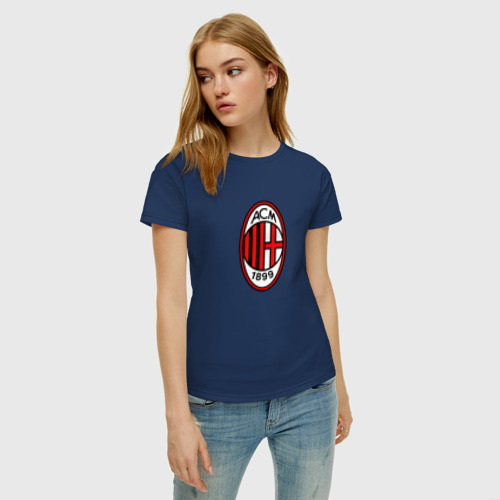 Женская футболка хлопок с принтом Футбольный клуб Milan, фото на моделе #1
