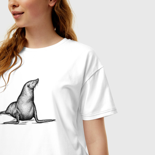 Женская футболка хлопок Oversize с принтом Морской котик гордый, фото на моделе #1