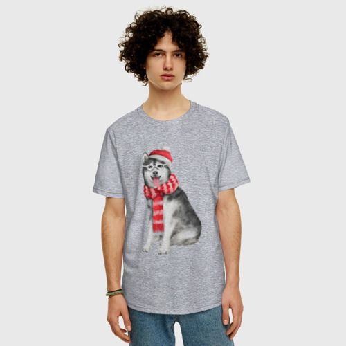 Мужская футболка хлопок Oversize с принтом Новогодний хаски, фото на моделе #1