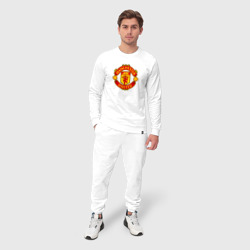 Костюм с принтом Манчестер Юнайтед фк спорт для мужчины, вид на модели спереди №2. Цвет основы: белый