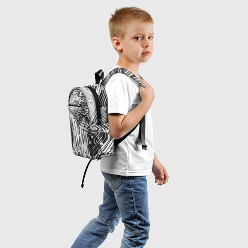 Детский рюкзак 3D с принтом Белые полосы на чёрном фоне, вид сзади #1
