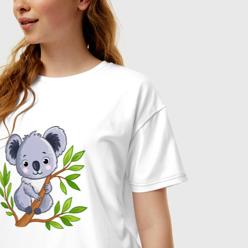 Женская футболка хлопок Oversize с принтом Коала на дереве, фото на моделе #1