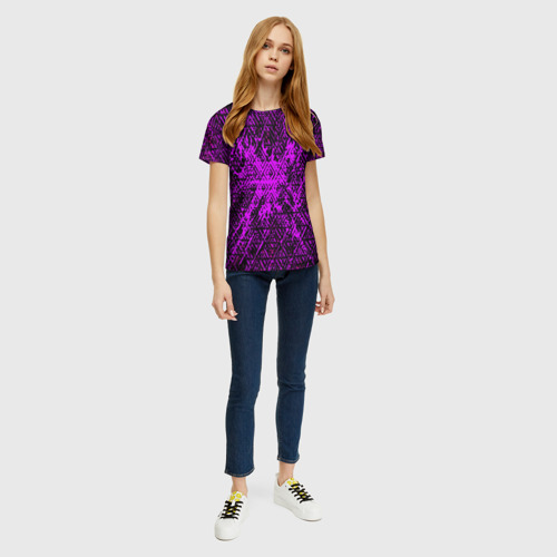 Женская футболка 3D с принтом Фиолетовая глитч инфекция, вид сбоку #3