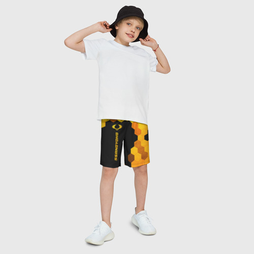 Детские спортивные шорты 3D с принтом SsangYong - gold gradient: по-вертикали, фото на моделе #1