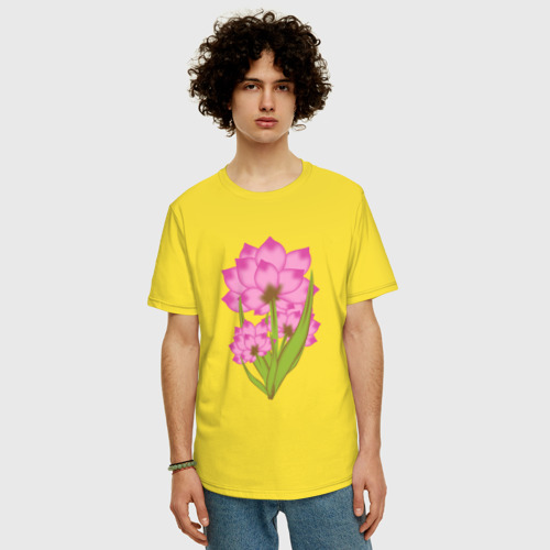 Мужская футболка хлопок Oversize с принтом Букет летних цветов лотос, фото на моделе #1