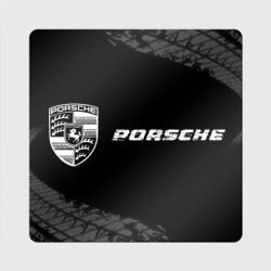 Магнит виниловый Квадрат Porsche speed на темном фоне со следами шин по-горизонтали