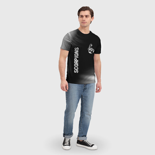 Мужская футболка 3D с принтом Scorpions glitch на темном фоне вертикально, вид сбоку #3