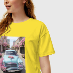 Женская футболка хлопок Oversize Ретро авто в цветочном городе - фото 2