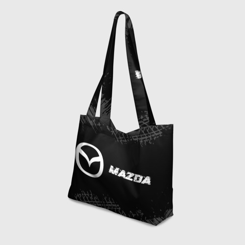 Пляжная сумка 3D Mazda speed на темном фоне со следами шин по-горизонтали - фото 3