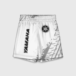 Детские спортивные шорты 3D Yamaha speed на светлом фоне со следами шин вертикально