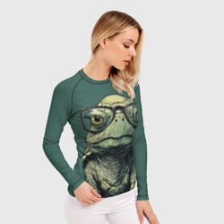 Женский рашгард 3D Черепаха в очках на зеленом фоне - фото 2