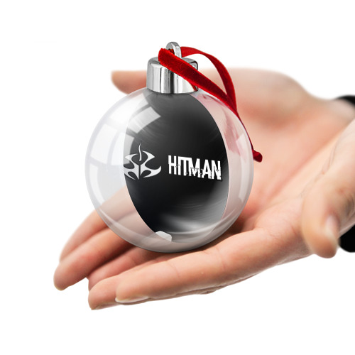 Ёлочный шар Hitman glitch на темном фоне по-горизонтали - фото 2