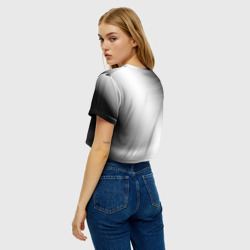 Топик (короткая футболка или блузка, не доходящая до середины живота) с принтом Lindemann glitch на светлом фоне посередине для женщины, вид на модели сзади №2. Цвет основы: белый