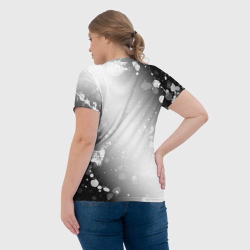 Женская футболка 3D с принтом Tomb Raider glitch на светлом фоне посередине, вид сзади #2