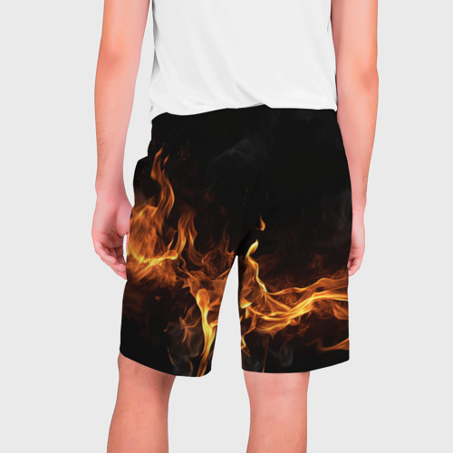 Мужские шорты 3D с принтом Черный  фон и огонь, вид сзади #1