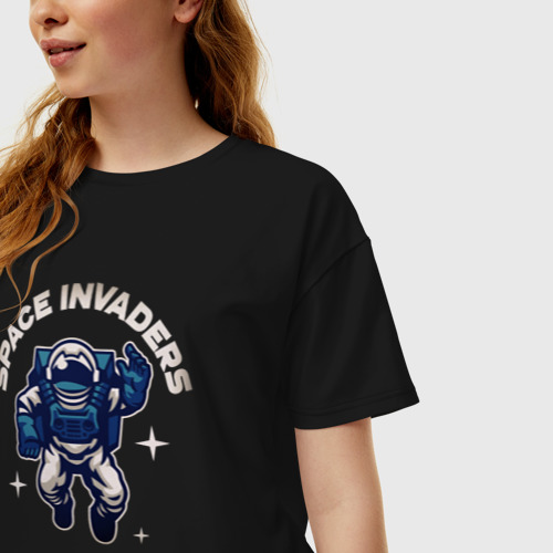 Женская футболка хлопок Oversize с принтом Захватчики космоса, фото на моделе #1