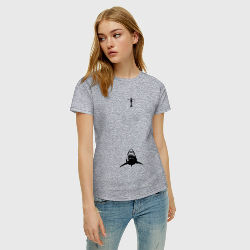 Женская футболка хлопок Водолаз и акула, цвет меланж - фото 3