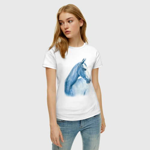 Женская футболка хлопок Голубая лошадь, цвет белый - фото 3