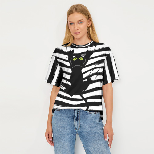 Женская футболка oversize 3D Чёрный кот съезжает с полосок черно белой тельняшки , цвет 3D печать - фото 5