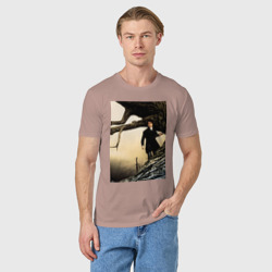 Мужская футболка хлопок Сонная лощина Икабот  на дереве  - фото 2