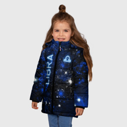 Зимняя куртка для девочек 3D Знак зодиака Весы на тёмном фоне - фото 2