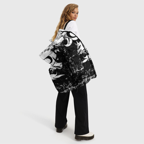 Женская зимняя куртка 3D с принтом Черно белый дракон 2024, вид сбоку #3