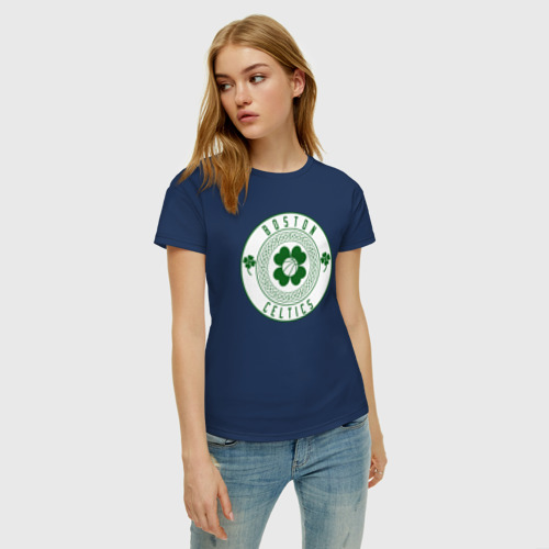 Женская футболка хлопок с принтом Team Celtics, фото на моделе #1