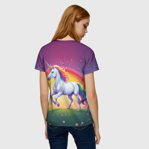 Женская футболка 3D с принтом Единорог скачет по лугу на фоне радуги, вид сзади #2