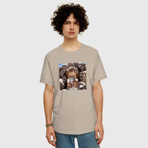 Мужская футболка хлопок Oversize Греческие боги смотрят в телефон, цвет миндальный - фото 3