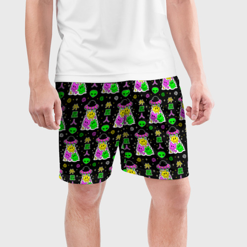 Мужские шорты спортивные с принтом Цветные инопланетные существа, фото на моделе #1