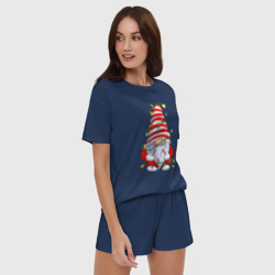 Женская пижама с шортиками хлопок Новогодний гном с гирляндой - фото 2