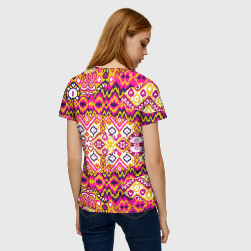 Женская футболка 3D с принтом Розовый орнамент  имитация ткань икат, вид сзади #2