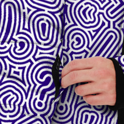 Куртка с принтом Лабиринт из знаков препинания для мужчины, вид на модели спереди №3. Цвет основы: черный